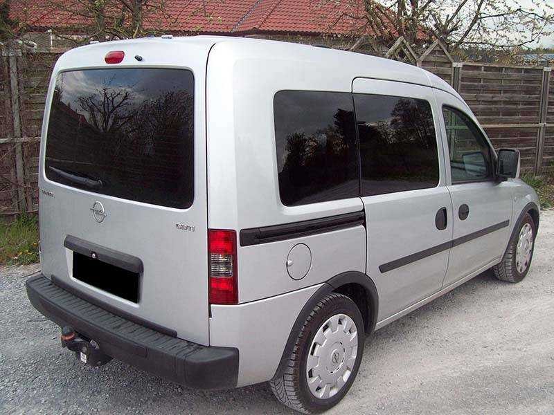 Opel mit Scheibentönung – Folien-Lenz